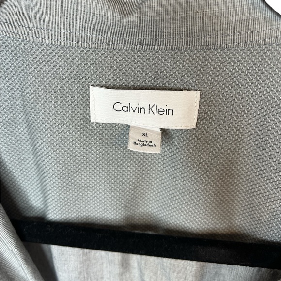 Calvin Klein | Men’s Gray Long Sleeve Roll Tab Button Down Size XL - Picture 5 of 6